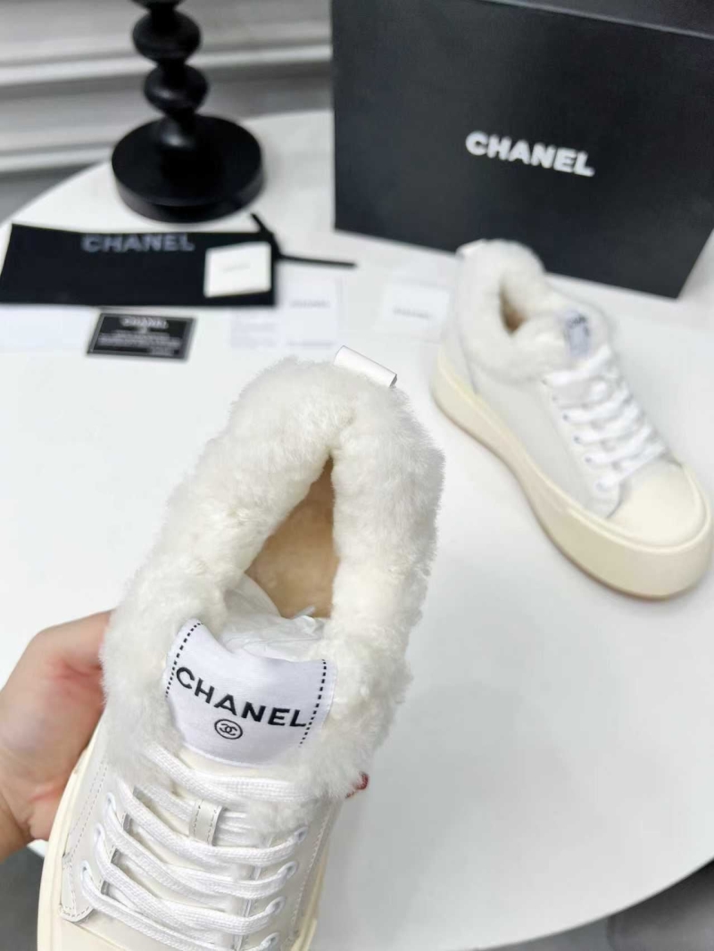 Ch**el sport shoes